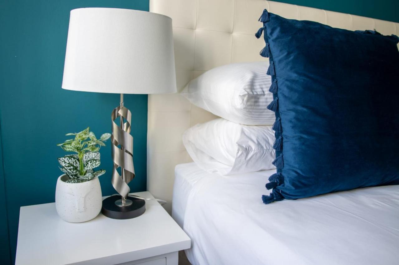 Mediterranean Blue Empire Apartment